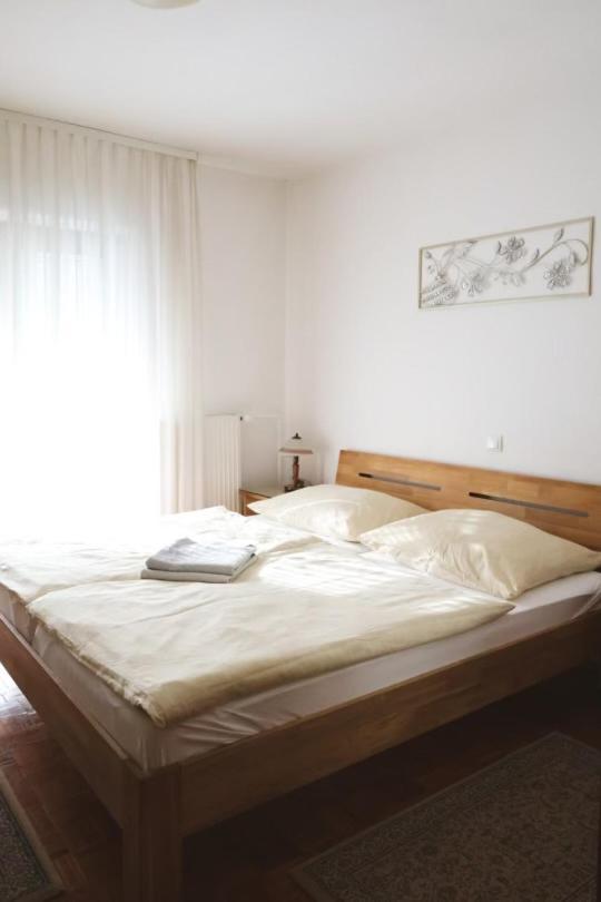Apartments-rooms Kocijancic Gasthof Bled