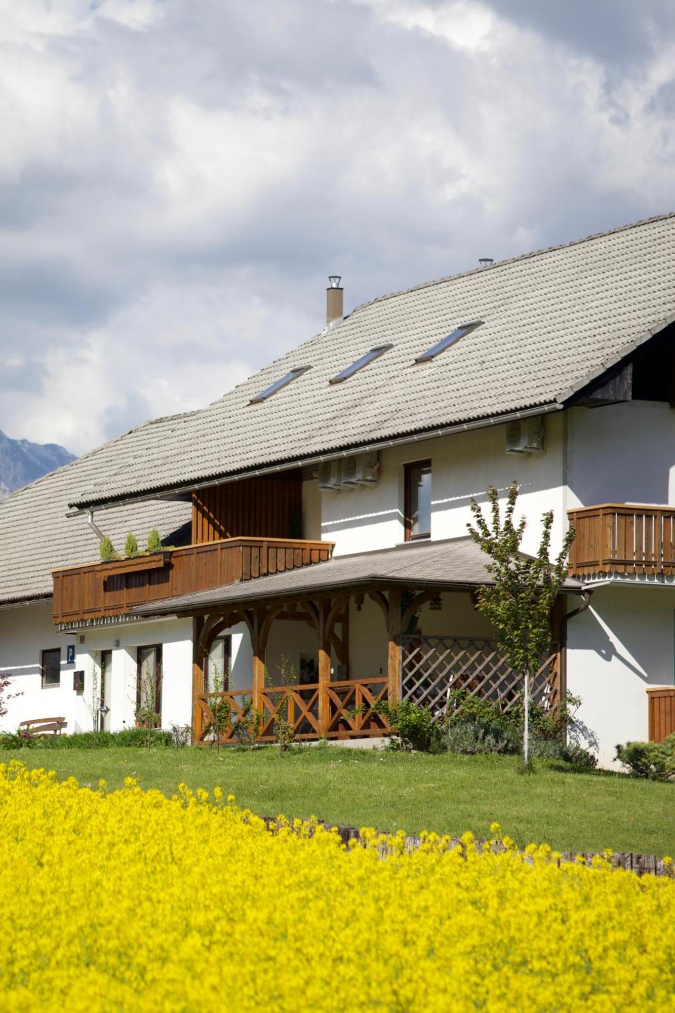 Apartments-rooms Kocijancic Gasthof Bled