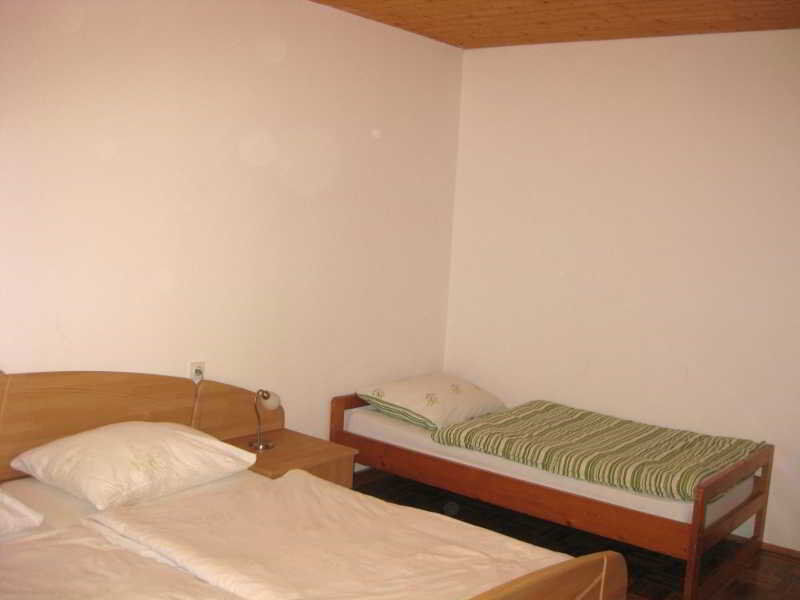 Gasthof Apartments-rooms Kocijancic Bled